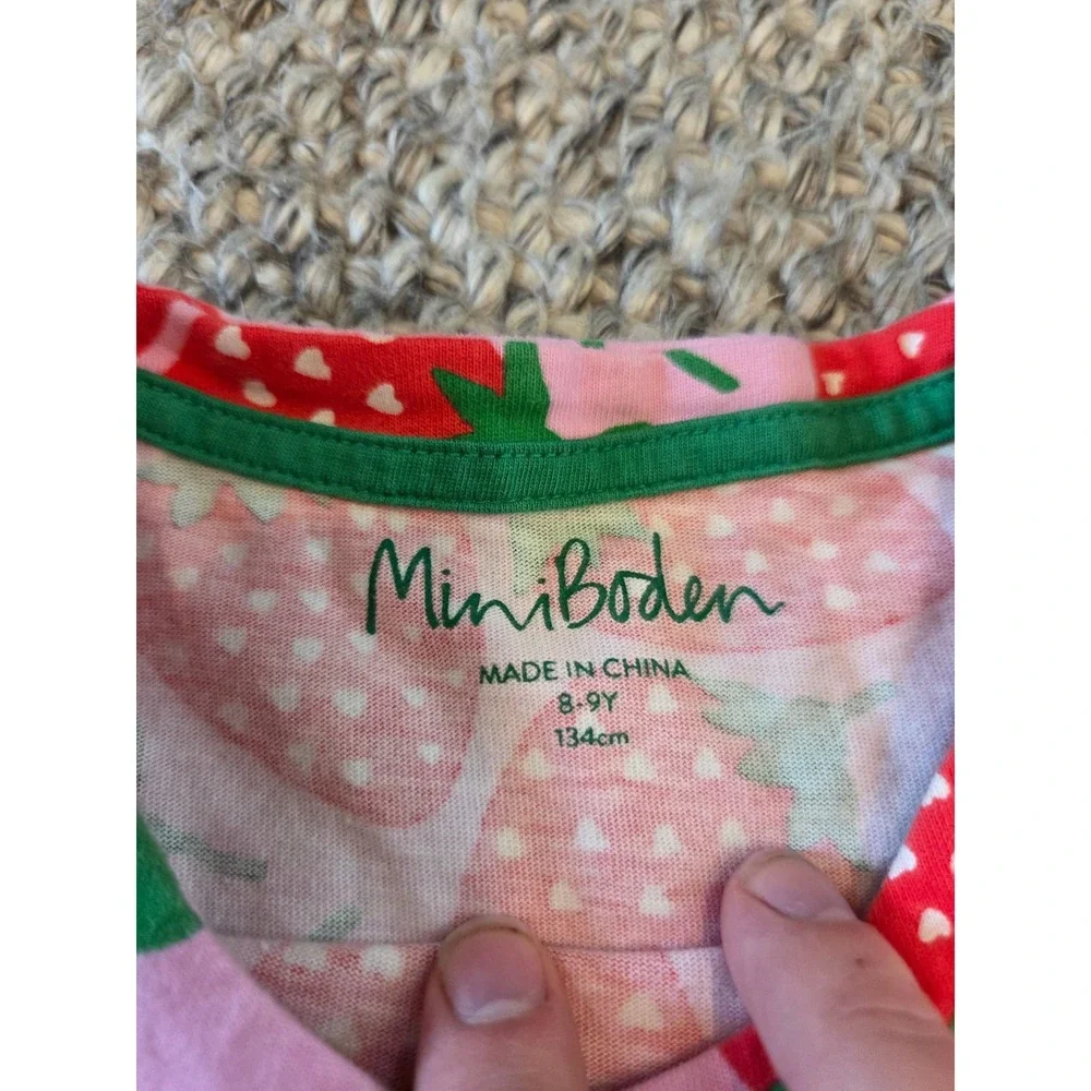 Mini Boden Girls Pink Strawberry Fruit Short Sleeve Cotton Jersey Girls 8-9